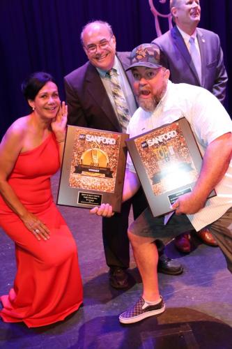 funny photo with mayor and tuffys-min