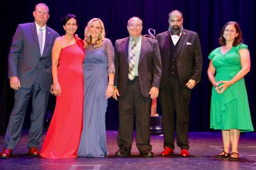 mayors and perla stage-min